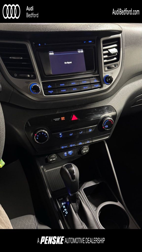 2016 Hyundai Tucson SE 17