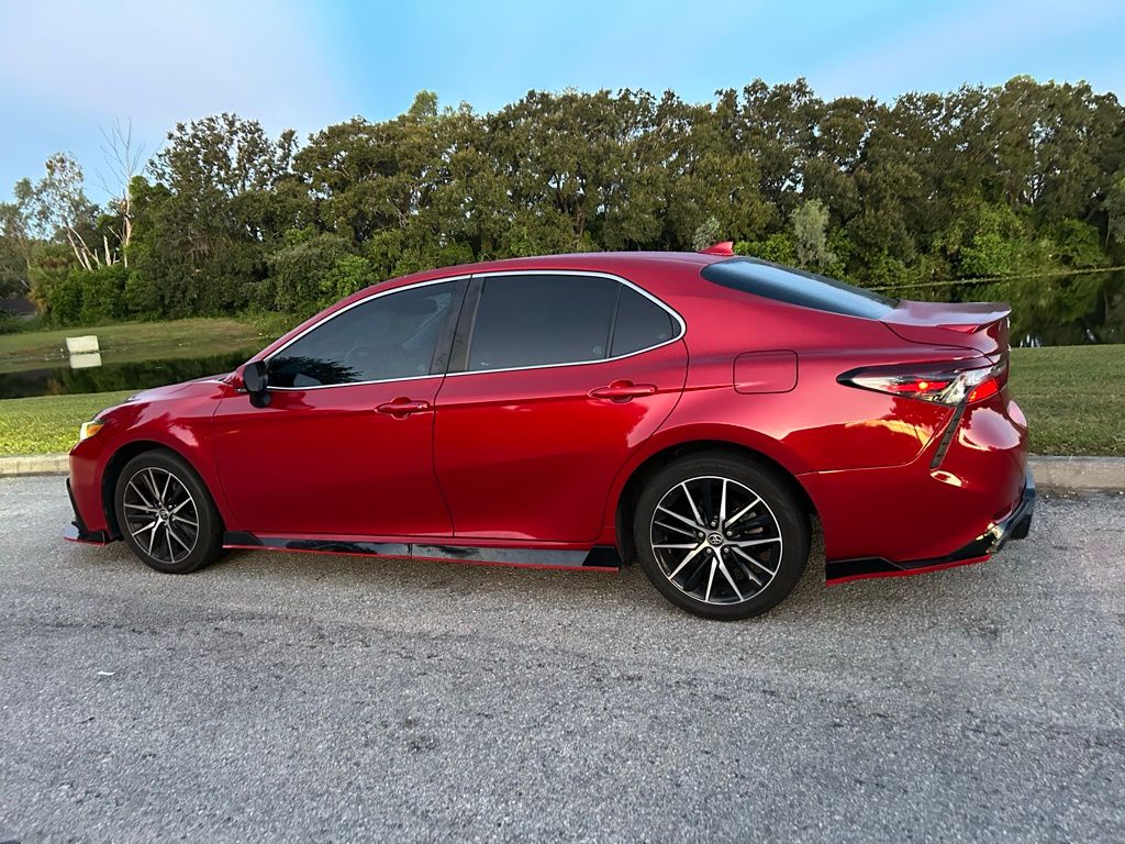 Thumbnail: 2021 Toyota Camry - 3