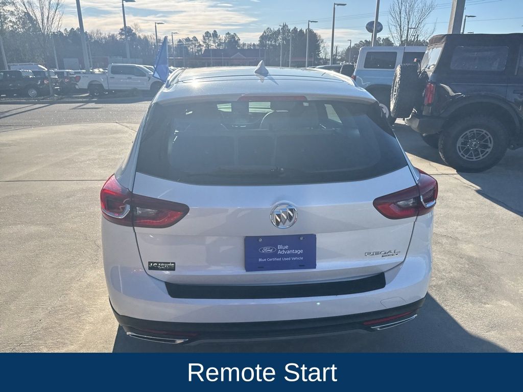 2019 Buick Regal TourX AWD Essence