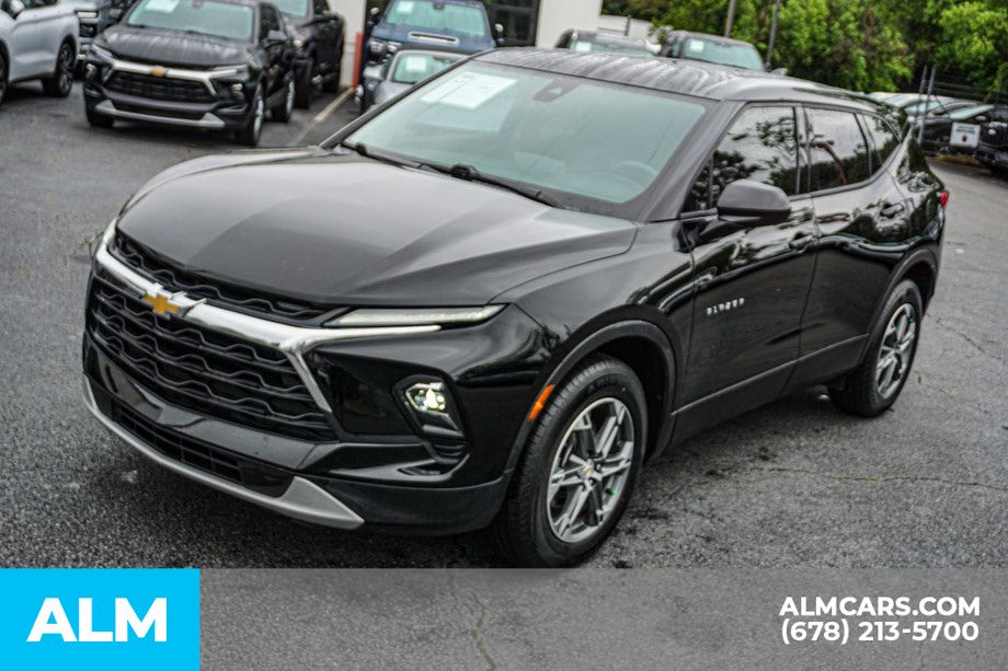 Used 2025 Black Chevrolet LT image 15