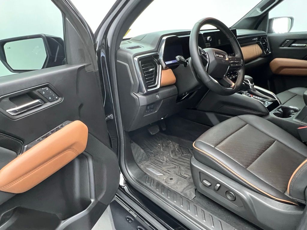 Thumbnail: 2023 GMC Canyon - 21