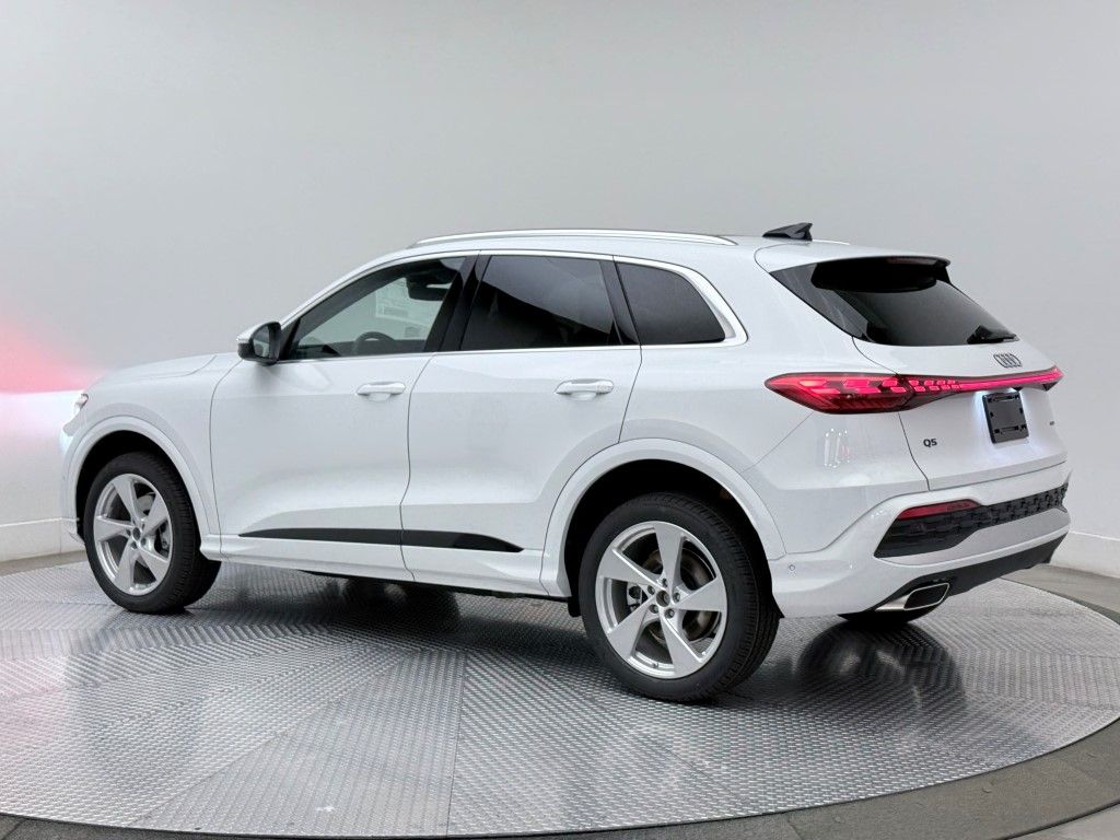 Thumbnail: 2025 Audi Q5 - 9