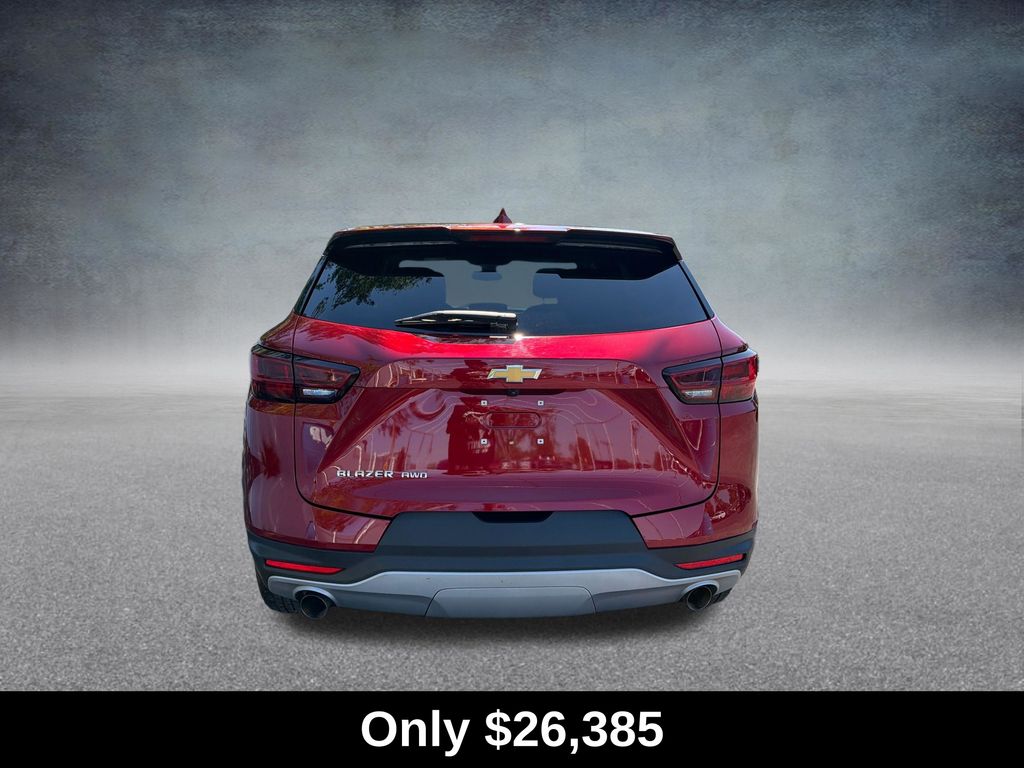 View vehicle photo 4