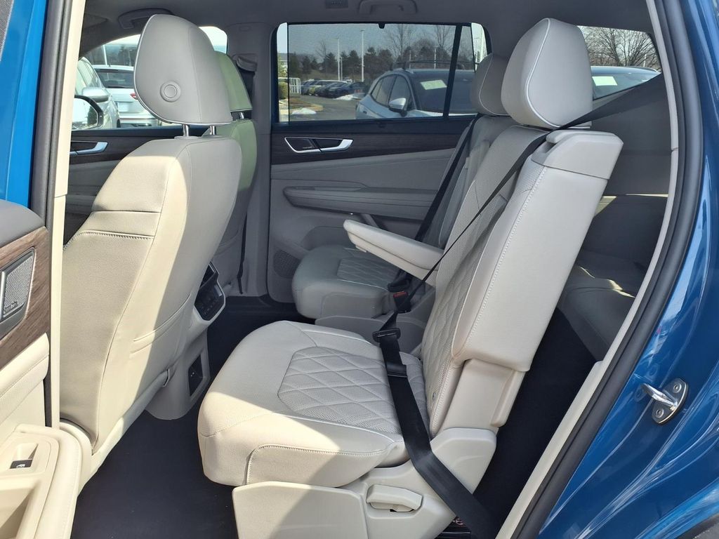 Certified Used 2025 Mountain Lake Blue Metallic Volkswagen 2.0T SEL Premium R-Line image 19