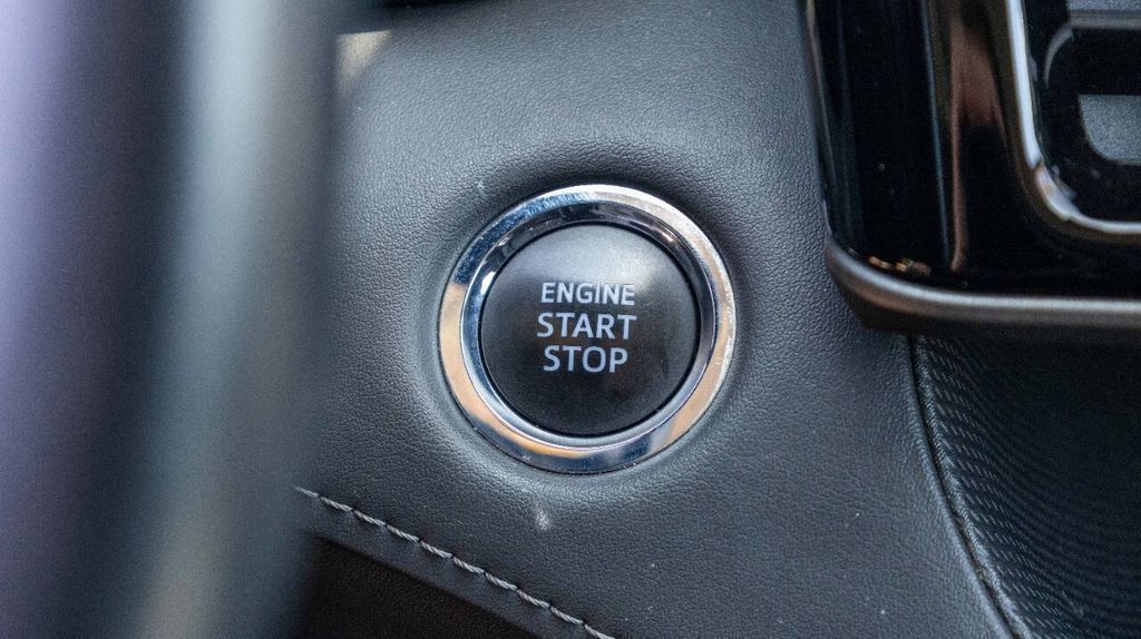 Used 2022 Toyota Highlander XLE 4D Sport Utility