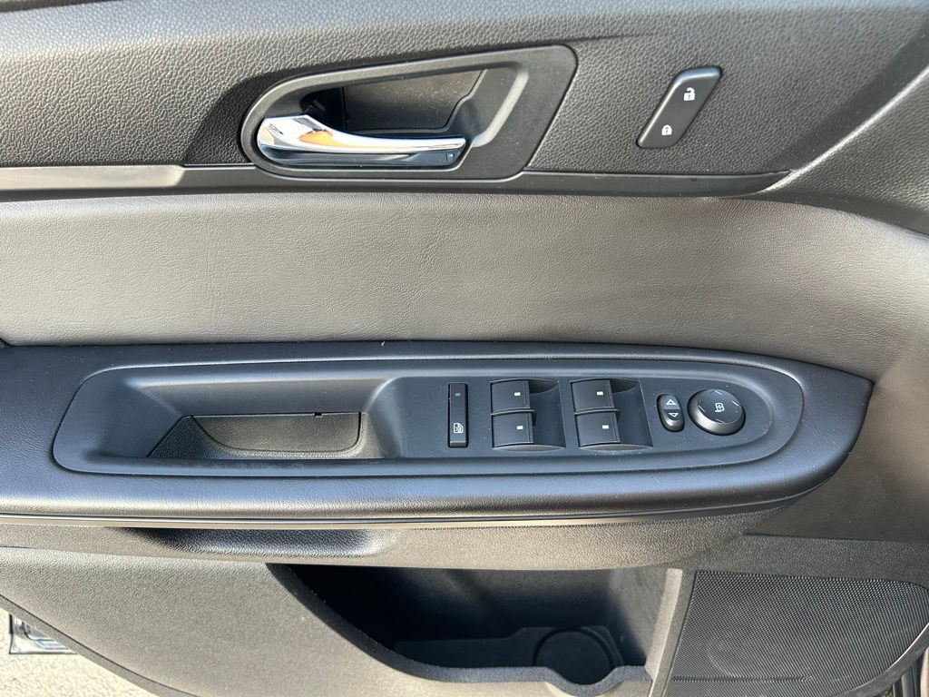 Thumbnail: 2016 Chevrolet Traverse - 27