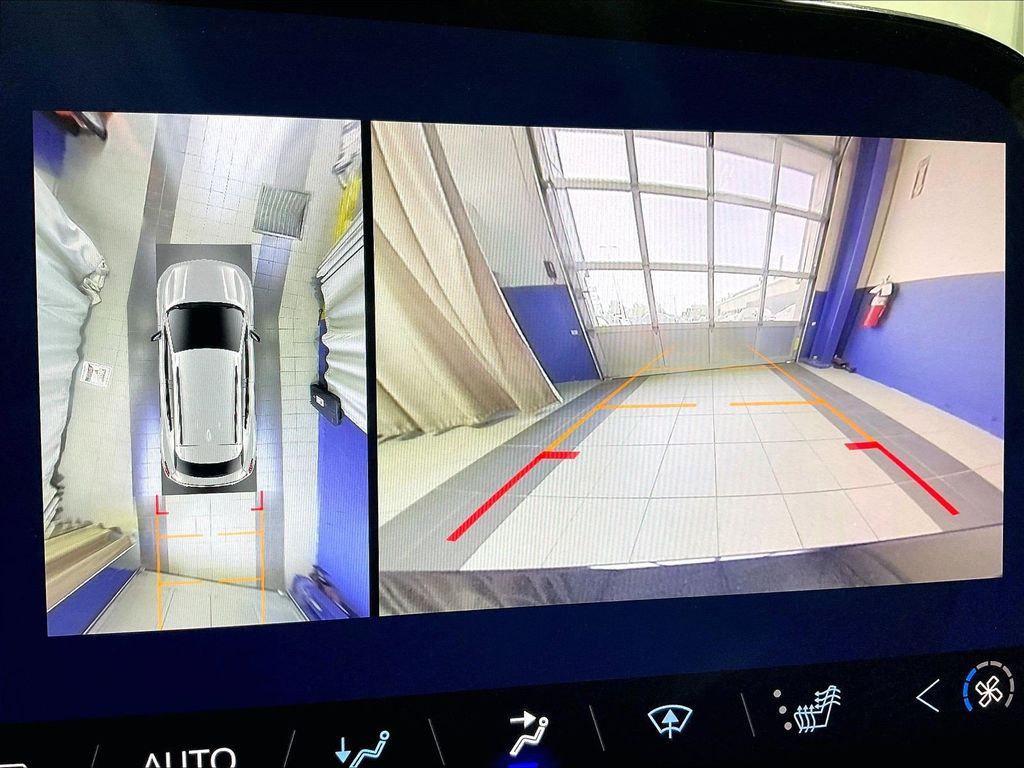 2024 Chevrolet Equinox EV — photo 20