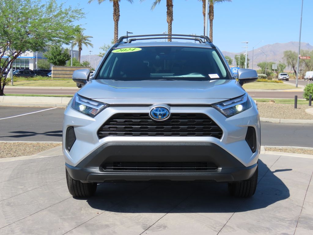 2024 Toyota RAV4 XLE 2