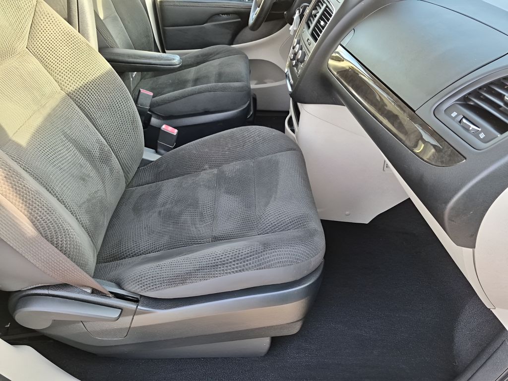 Used Car 2018 Dodge Grand Caravan  Se For Sale Under $12,000 In Austin, Texas