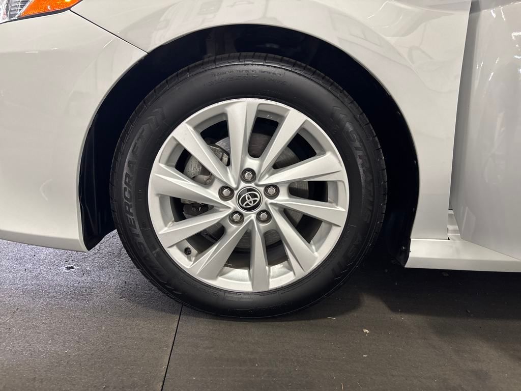 2022 Toyota Camry LE photo