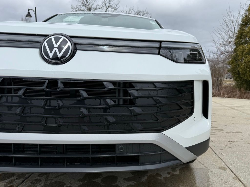 New 2026 White Volkswagen 2.0T SE image 4