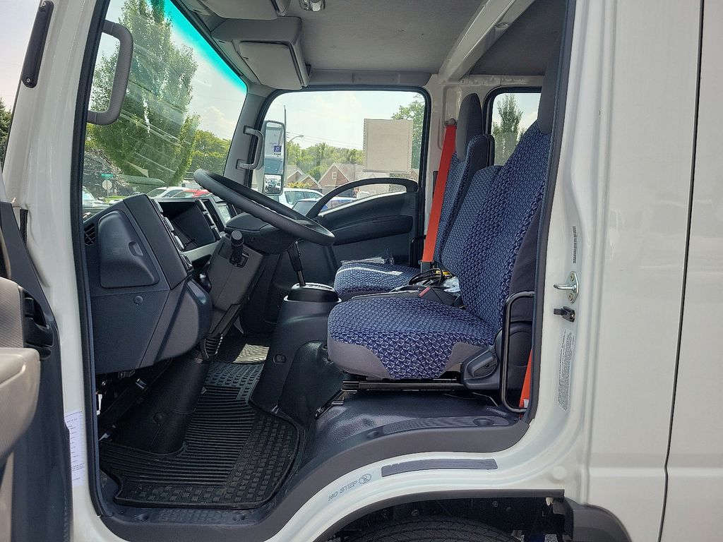 2024 Chevrolet 5500 XG LCF Gas XG - 8