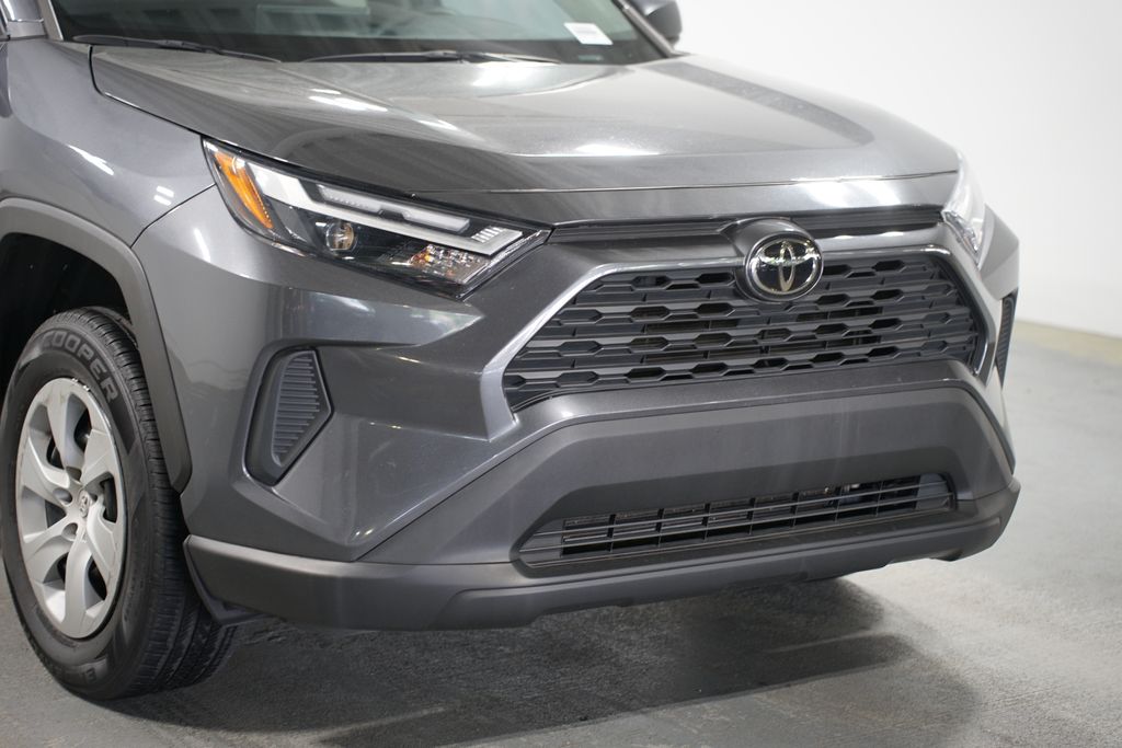2023 Toyota RAV4 LE 4