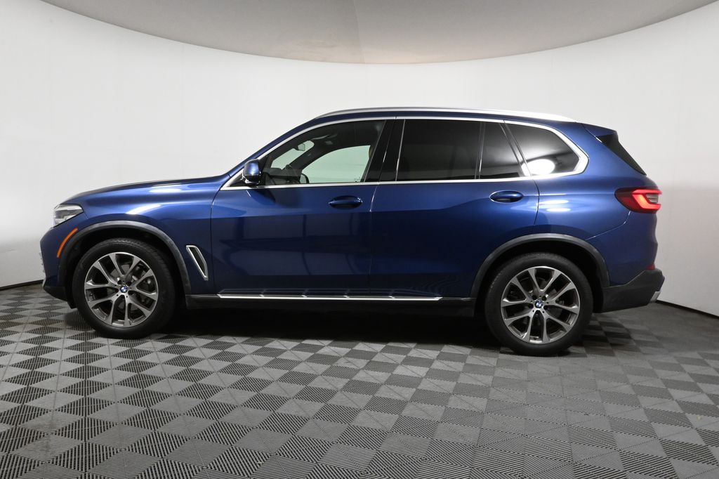 Thumbnail: 2021 BMW X5 - 2