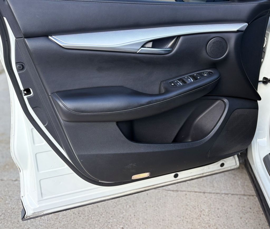 2021 INFINITI QX50 LUXE - 8