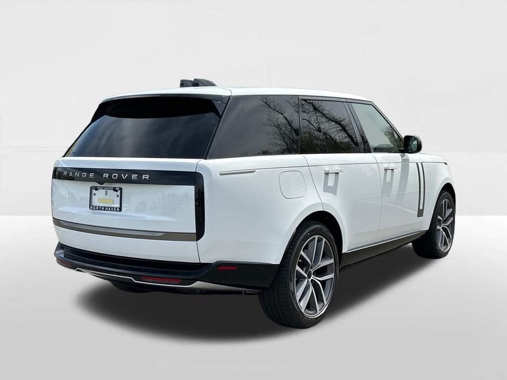 new 2026 Land Rover Range Rover Plug-In Hybrid car, priced at $134,135