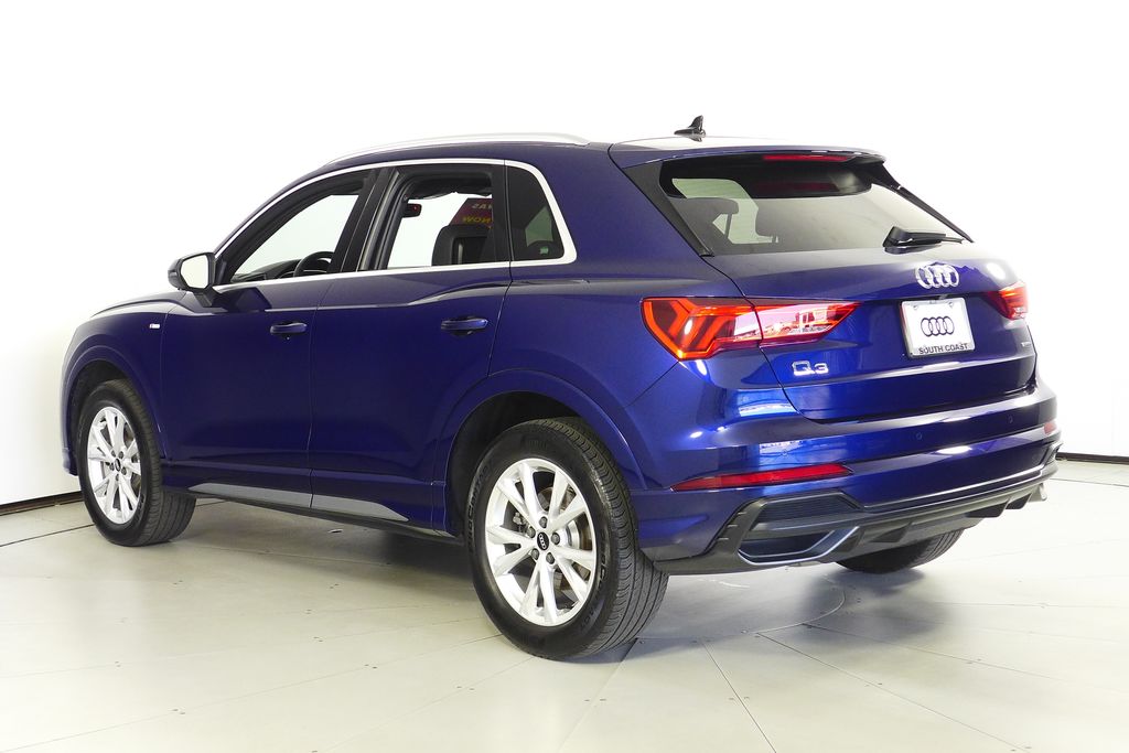 Thumbnail: 2022 Audi Q3 - 9