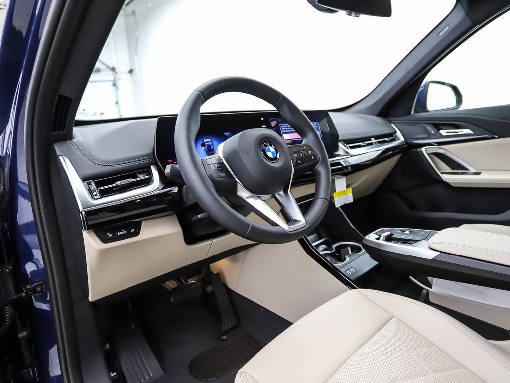 2025 BMW X1 xDrive28i 9