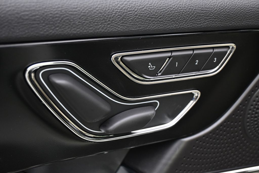 New 2026 White Lincoln Reserve image 14