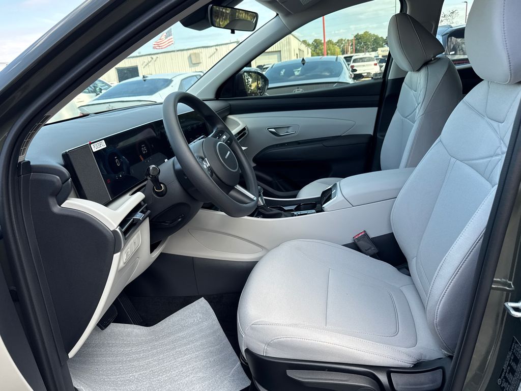 New 2026 Green Hyundai SE image 9