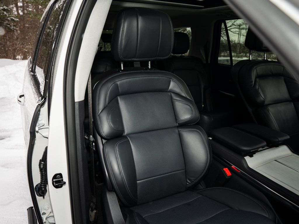 New 2026 White Lincoln Reserve image 36