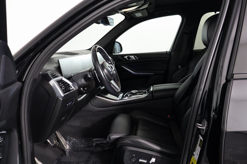 Thumbnail: 2024 BMW X5 - 10