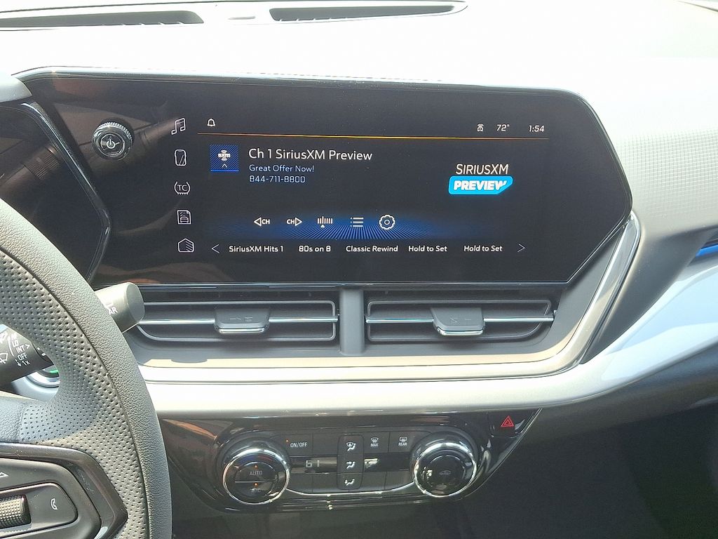 2025 Chevrolet Trax LT 8