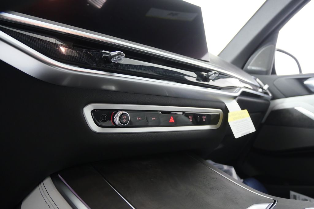 Thumbnail: 2026 BMW X5 - 20