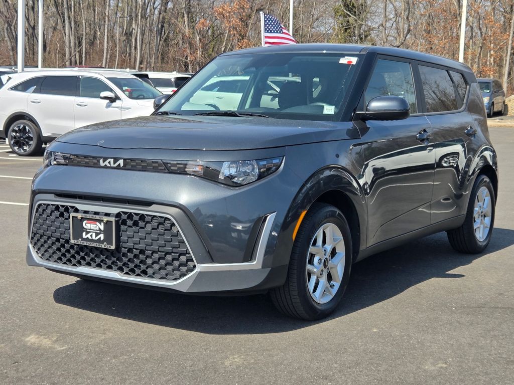 View vehicle photo 7