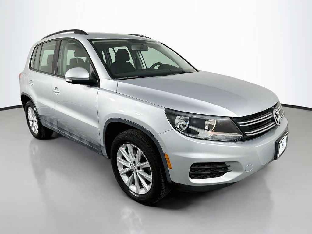 Thumbnail: 2017 Volkswagen Tiguan - 3