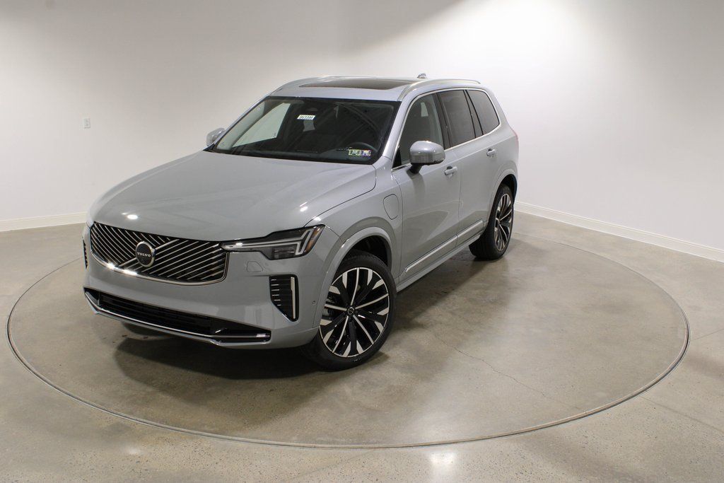 2026 Volvo XC90 Plug-In Hybrid T8 Plus