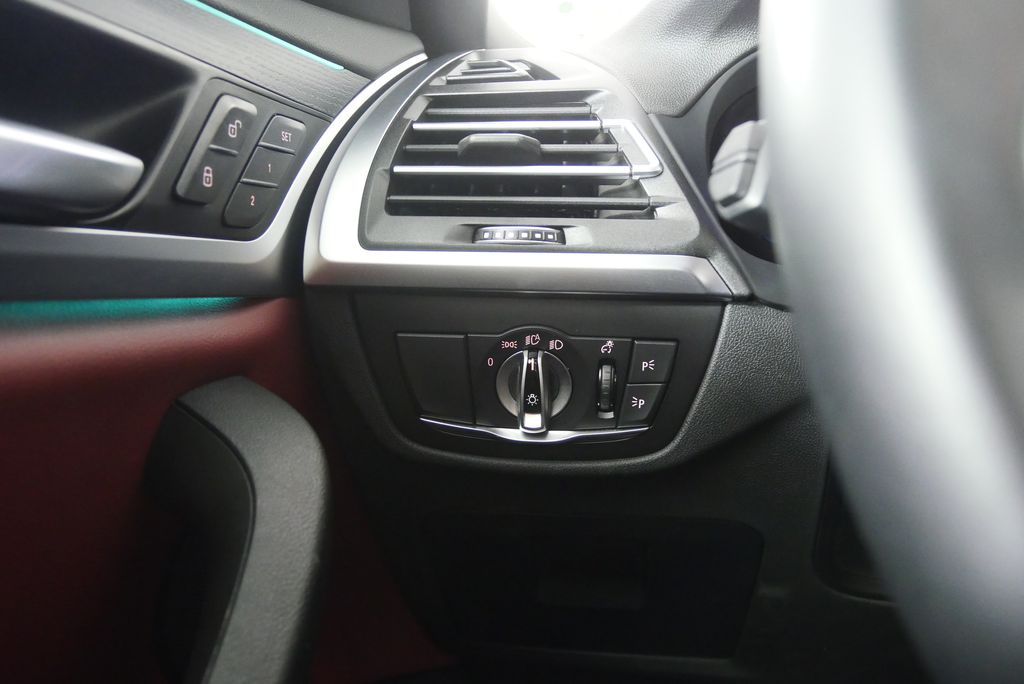 Thumbnail: 2024 BMW X3 - 21