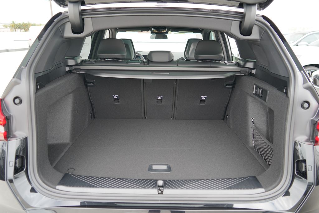 Thumbnail: 2026 BMW X3 - 19
