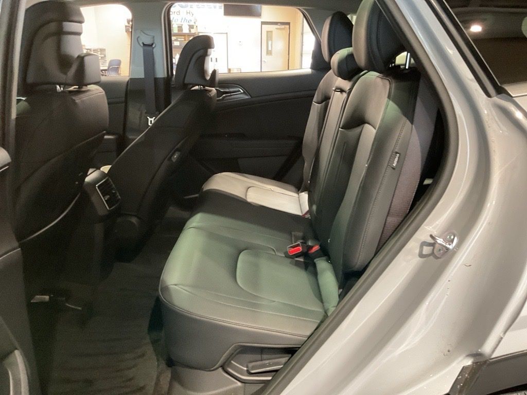 New 2026 Gray Kia EX image 18