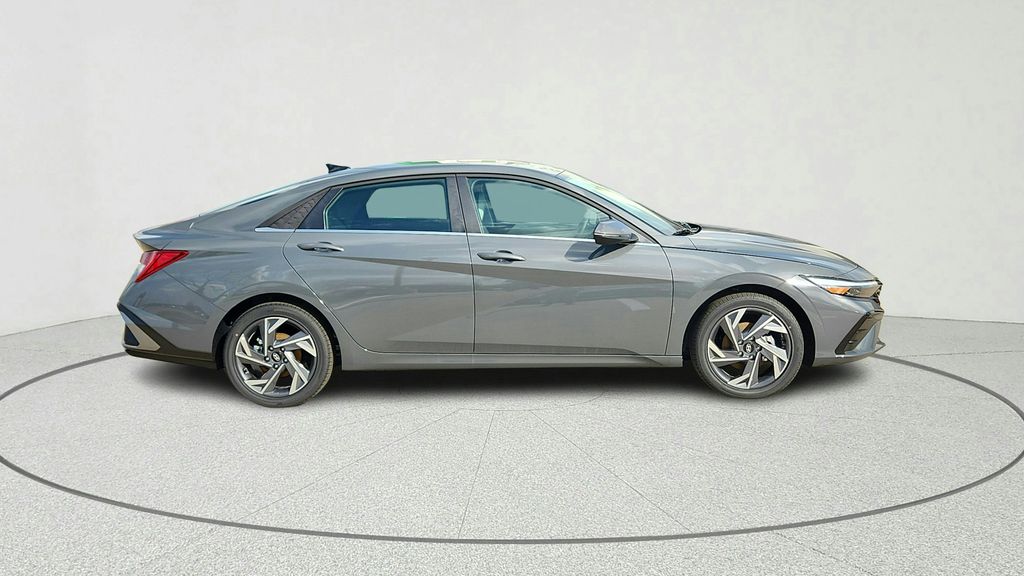 2026 Hyundai Elantra Hybrid