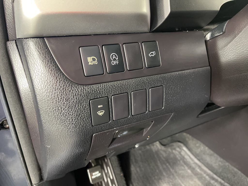 Thumbnail: 2017 Toyota Highlander - 25