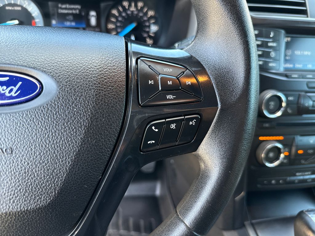 2017 Ford Explorer Base photo 12