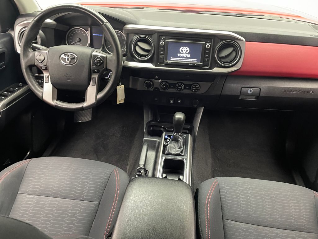 Thumbnail: 2019 Toyota Tacoma - 18