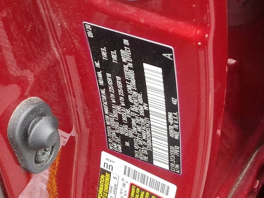 Thumbnail: 2021 Toyota Highlander - 28