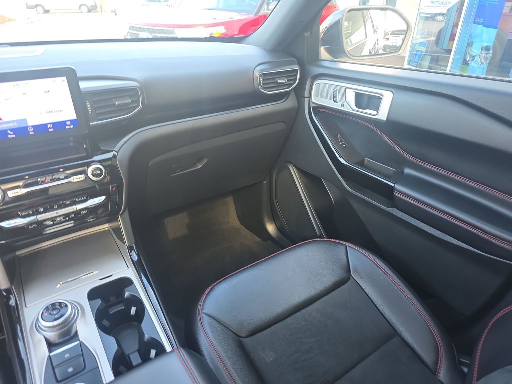 Certified Used 2023 Gray Ford ST-Line image 24