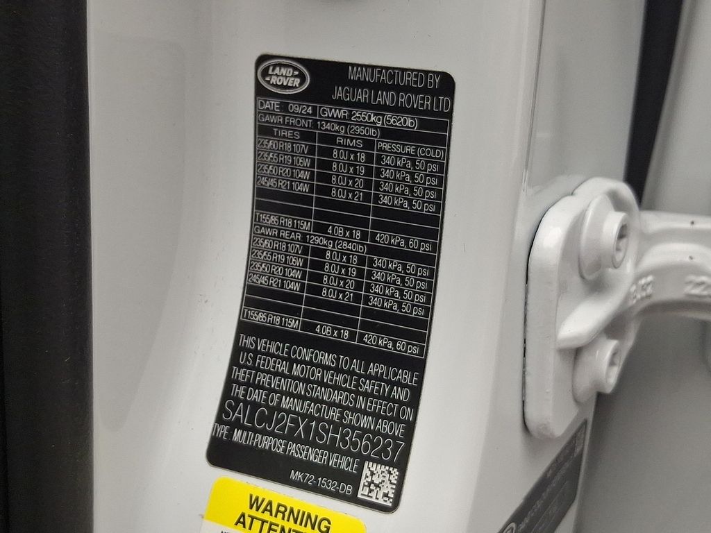 Thumbnail: 2025 Land Rover Discovery Sport - 29