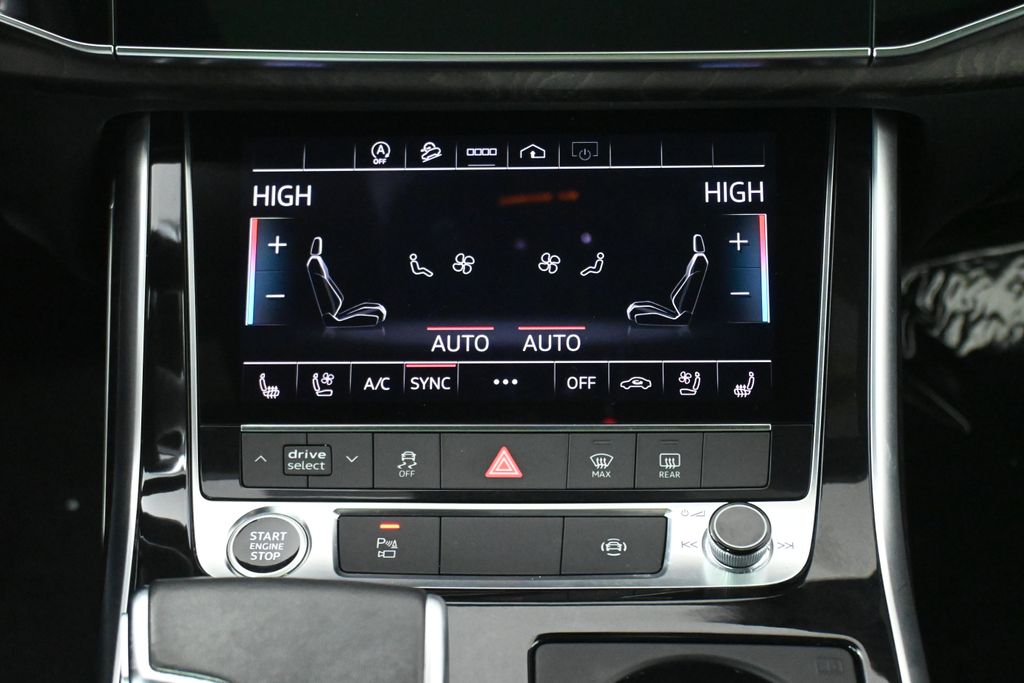 Thumbnail: 2021 Audi Q8 - 23