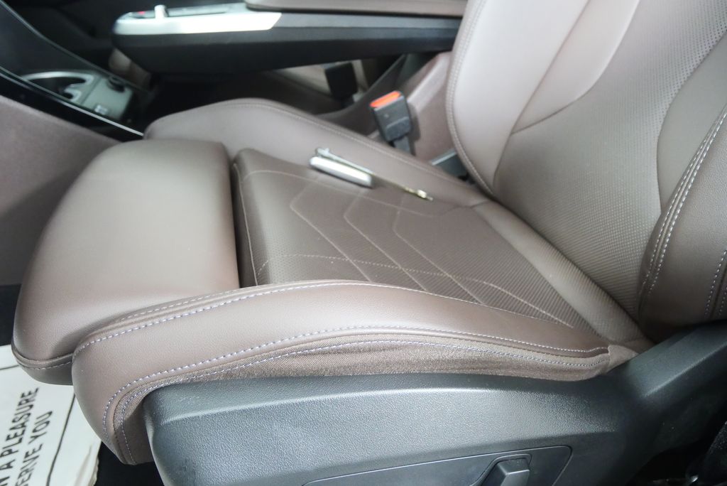 Thumbnail: 2024 BMW X1 - 10