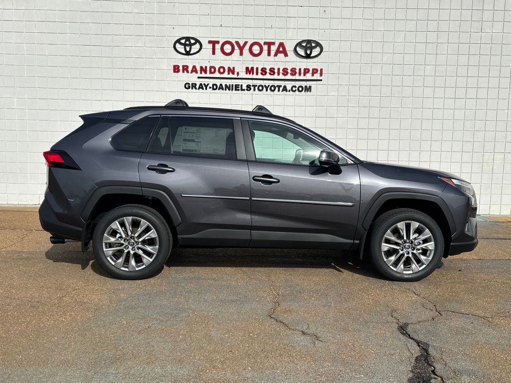 2025 Toyota RAV4 XLE Premium's photo
