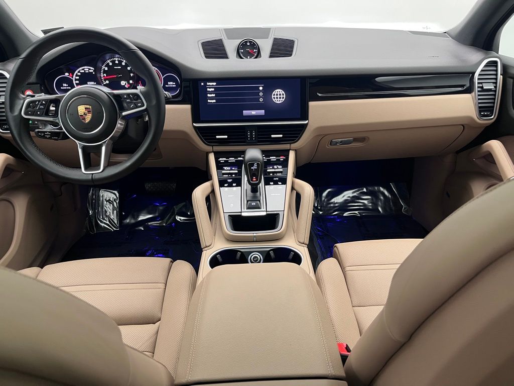 2022 Porsche Cayenne  24