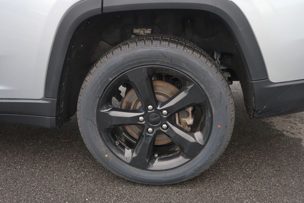 2023 Jeep Grand Cherokee L Altitude 4x2