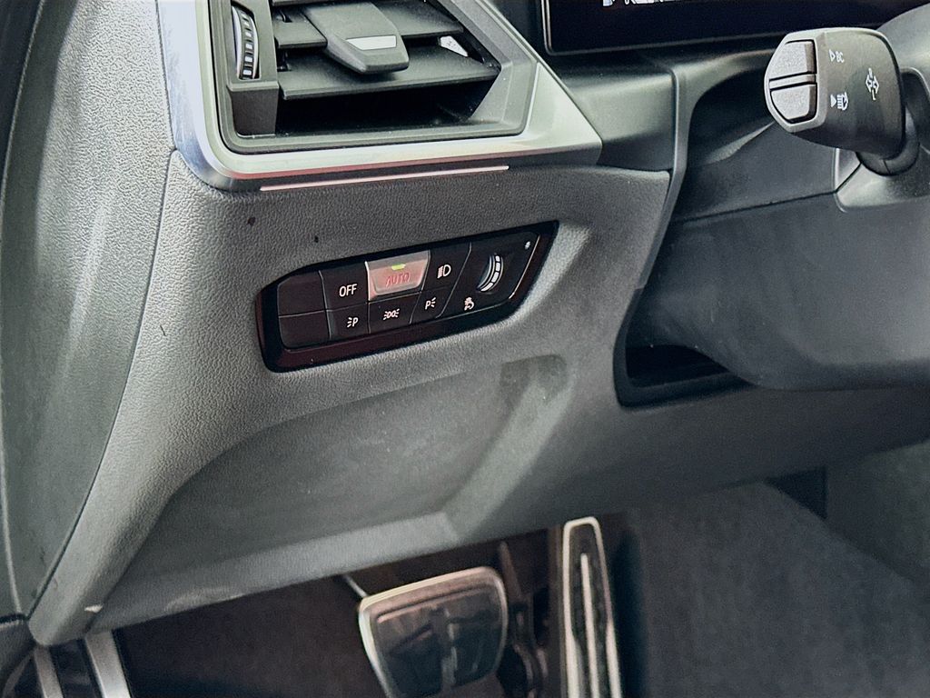 Thumbnail: 2023 BMW 3 Series - 10