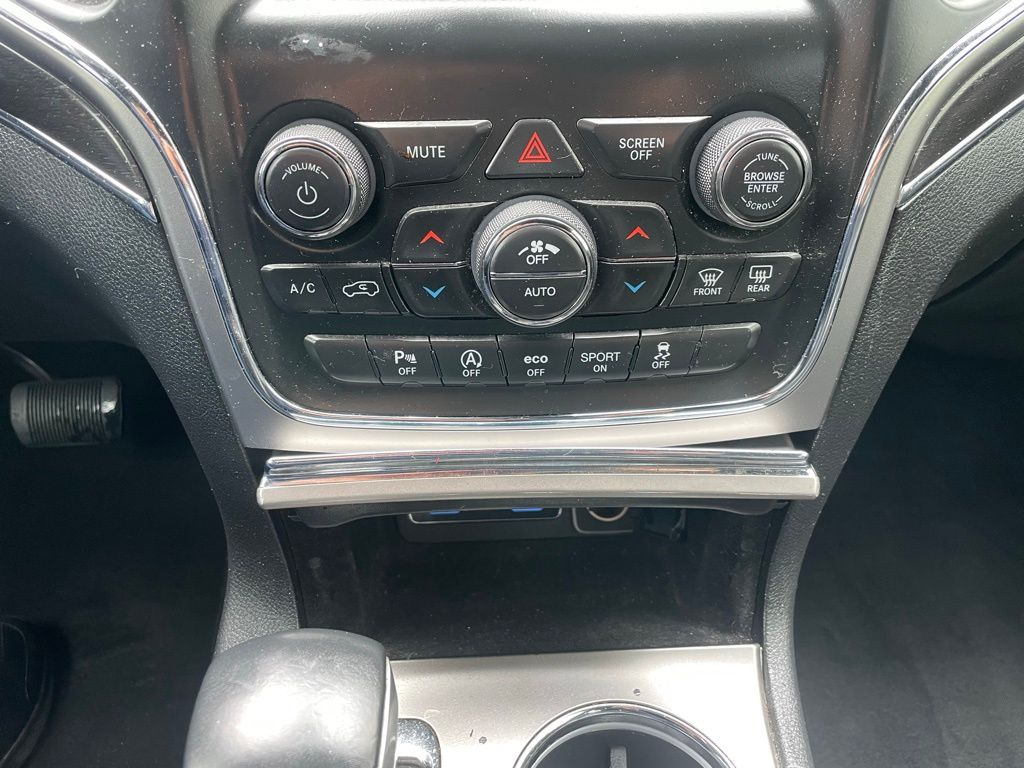 Thumbnail: 2018 Jeep Grand Cherokee - 18