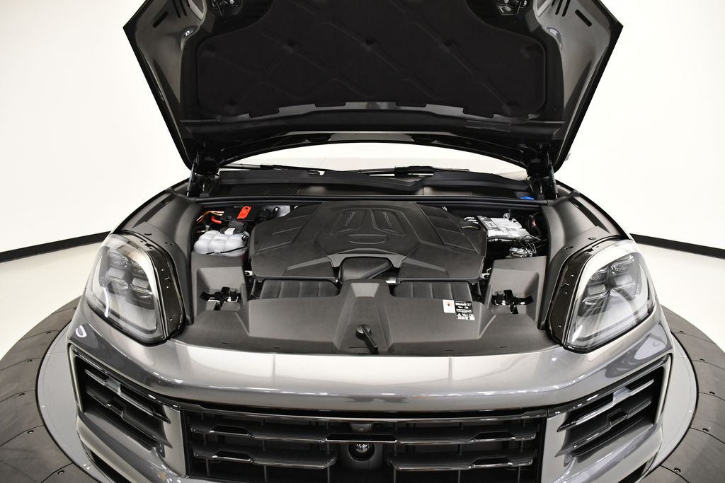 Thumbnail: 2025 Porsche Cayenne - 13