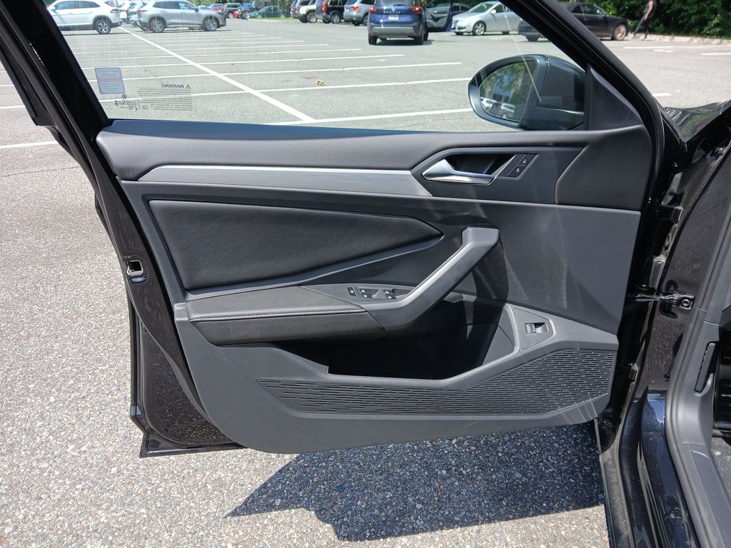 New 2026 Black Volkswagen 1.5T Sport image 10